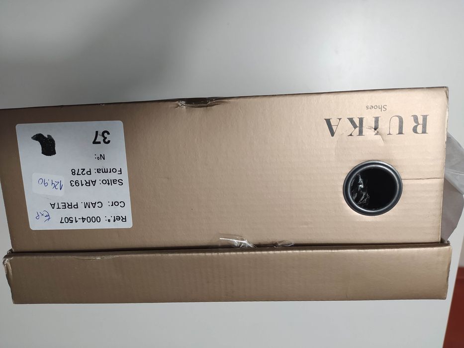 Botas pretas camurça Ruika 37 NOVAS