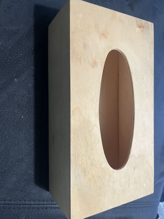 Caixa de lenços nova em madeira