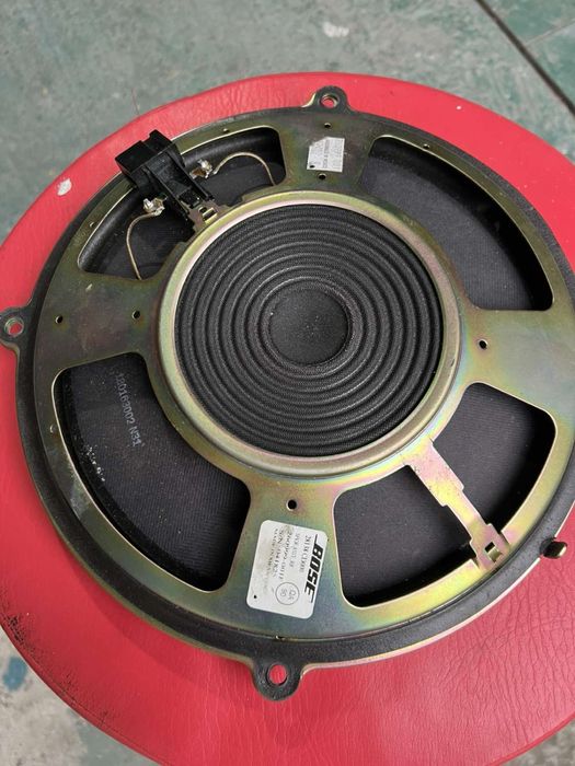 Infiniti G35 підсилювач музикальної системи