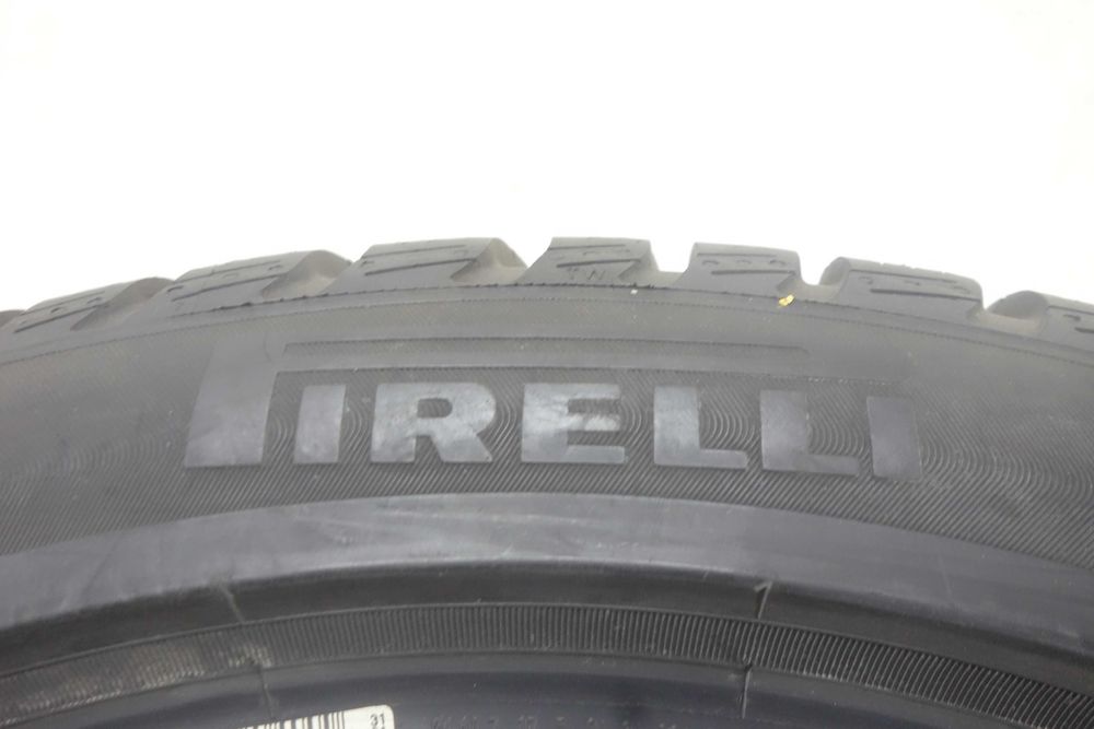 Opony zimowe 245/40/18 - PIRELLI Sotto Zero 3 MO XL