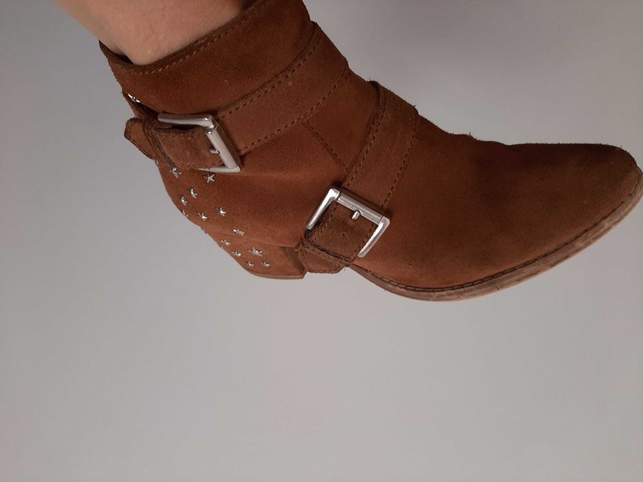 Botas estilo western camurça castanha