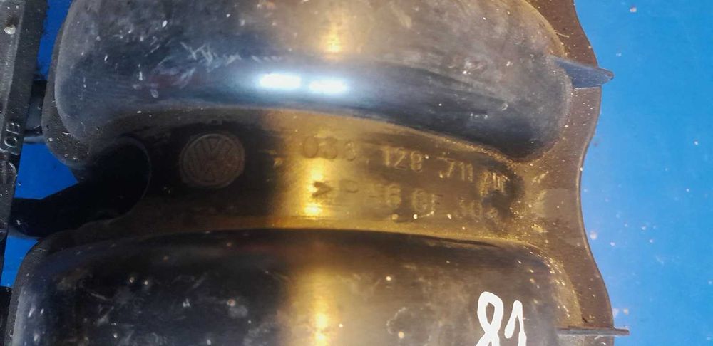 Kolektor ssący dolotowy 036'129711DE Vw Golf mk4 iv IV Leon 1.6 B