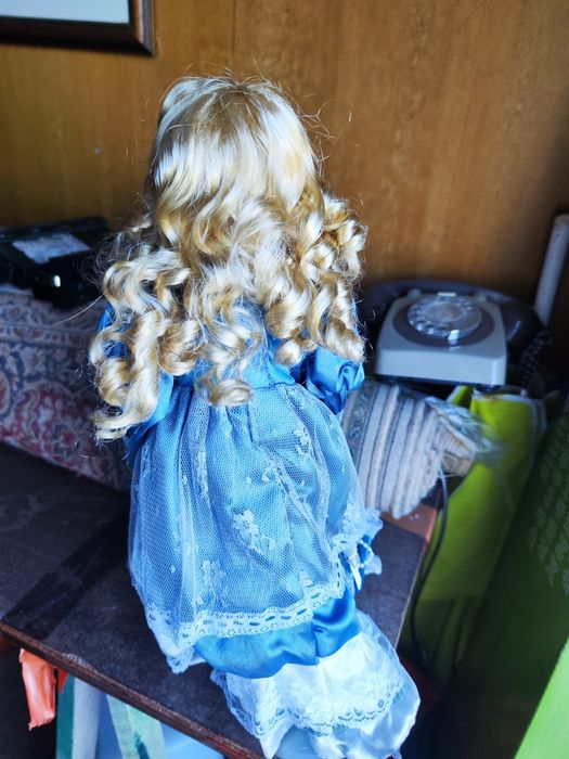 Boneca porcelana