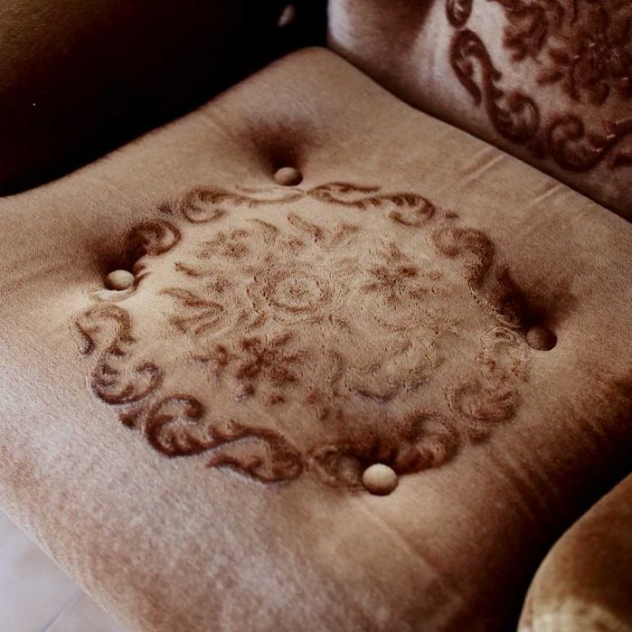 Par de poltronas vintage estofadas