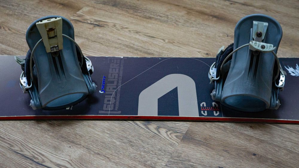Deska snowboardowa Scott 160 cm z wiązaniami Flow