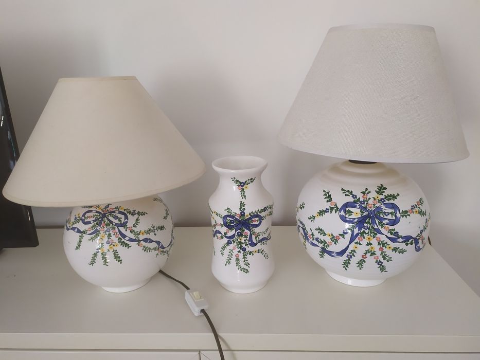 Conjunto de 2:candeeiros e jarra, pintados à mão