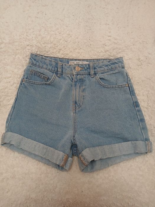Продам джинсовые шорты