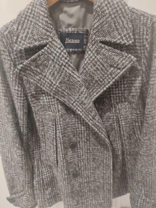 Casaco novo assertoado marca HERNO _ Luxo