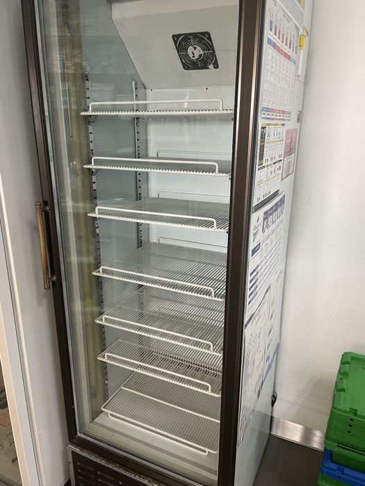 Frigorifico com iluminacao em vidro