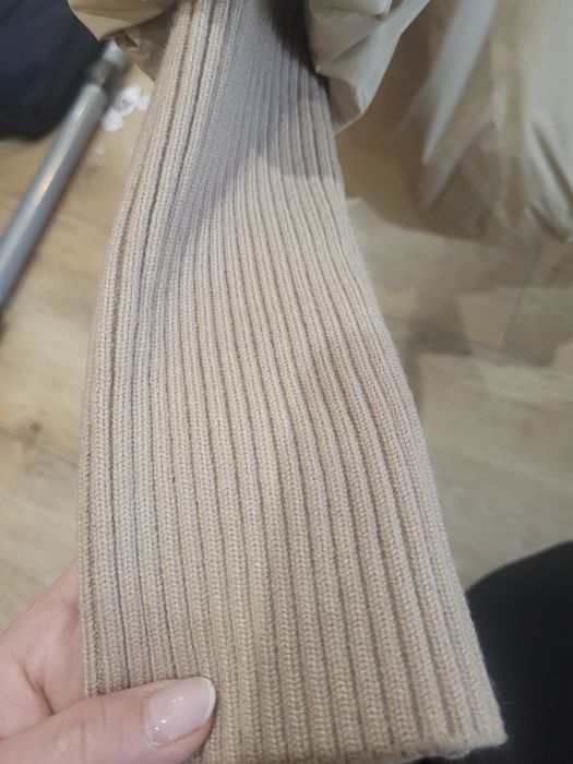 Kurtka puchowa z białym lisem