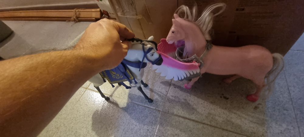 Cavalos de brincar disney