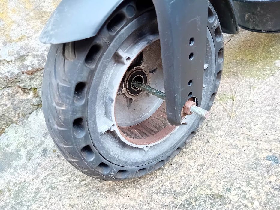 Trotinete UNIMADE. L.301 -UN para peças