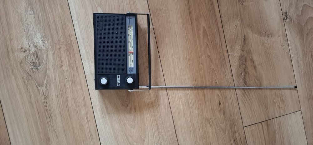 Radioodbiornik przenośny Unitra Dana MOT  - 728-2  PO PELNYM SERWISIE