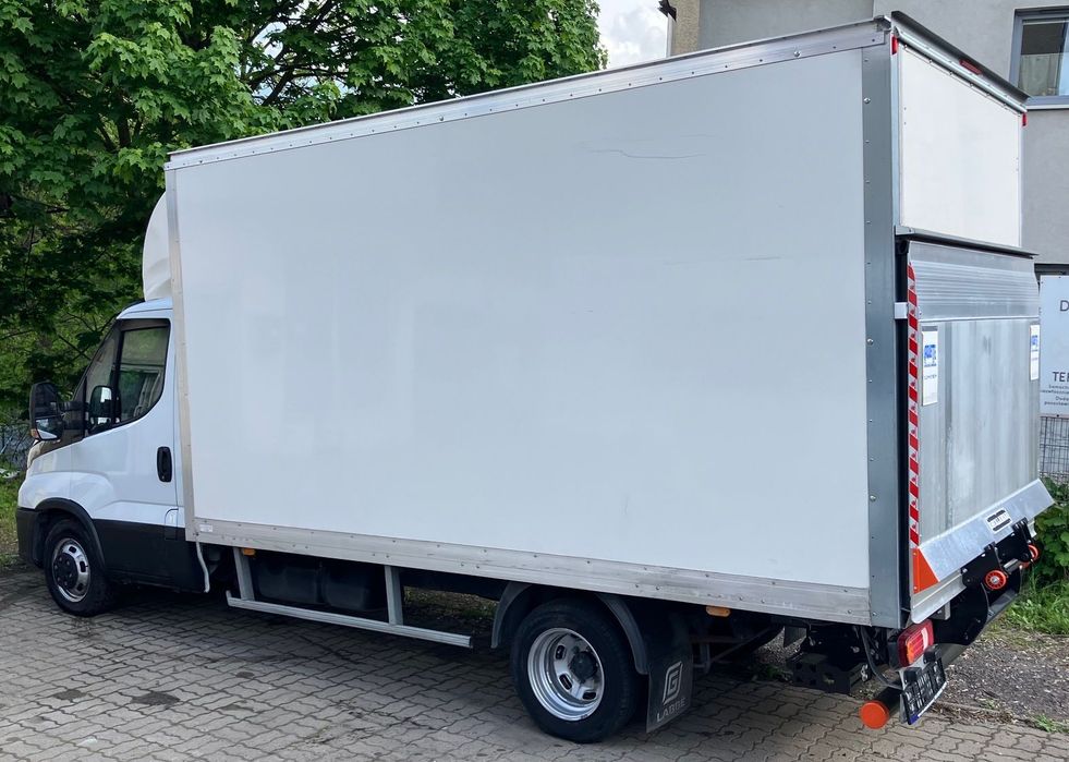 Iveco Daily 3.0 35C16 winda kontener  136700 netto 35c18 50c16 50c18