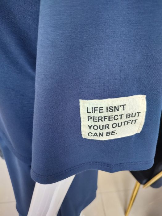 Masełkowy letni komplet dresowy z króką bluzą - granatowy One size