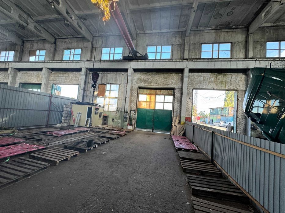 Промислово-складська база 3463 кв.м.  зручне місце ціна 450 тис.у.о.