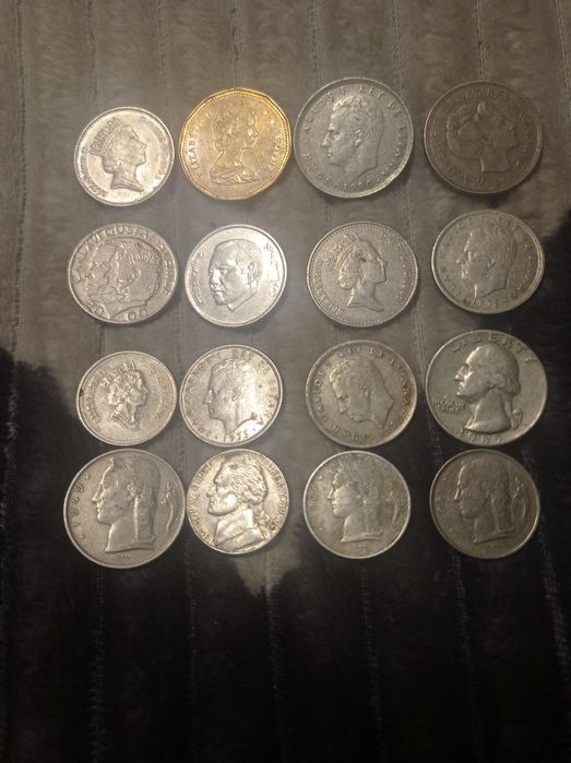 Mix monet zagranicznych.