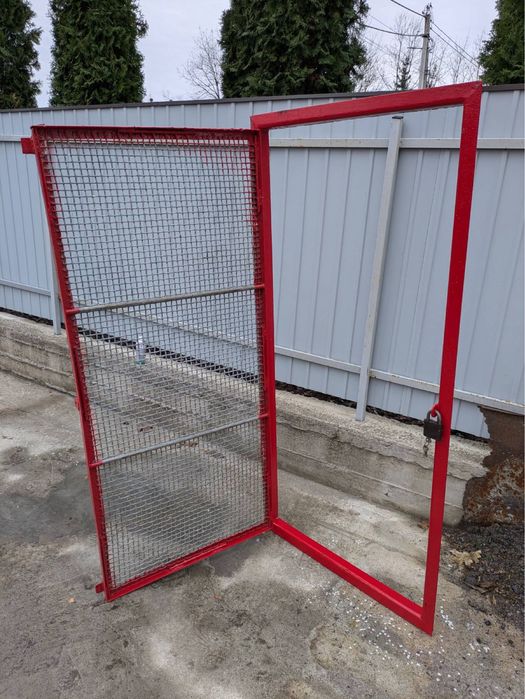 Продам металеві двері