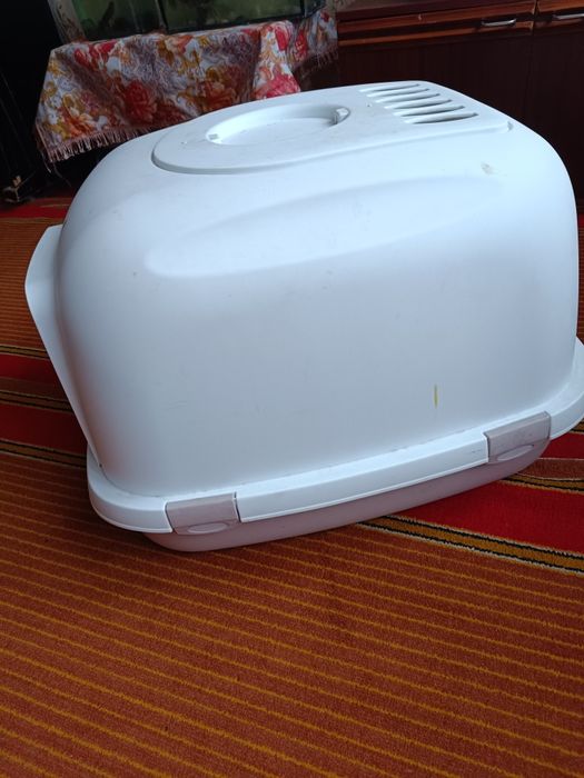 Капсула-туалет для кота великого розміру.