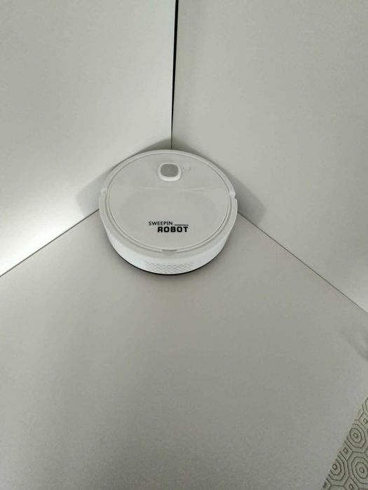Mini robot aspirador sweepin, branco, utilizado uma vez para experimentar.