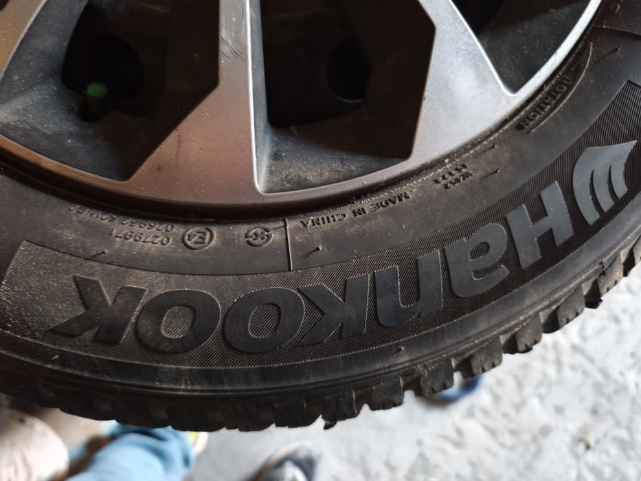 Felgi stalowe z kołpakami do Hyundai R15