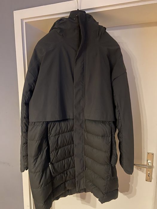 Резерв !!!Продам пуховик adidas myshelter резерв !!!