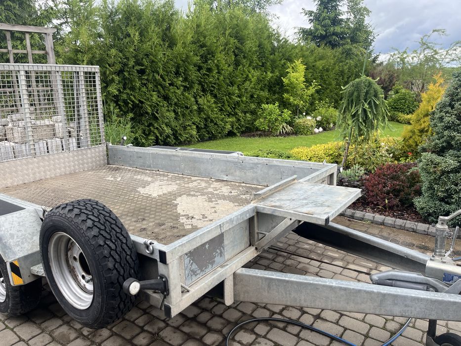 Transport maszyn budowlanych do 2.7 ton