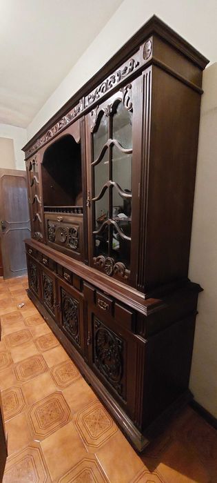 Armario de Sala bem estimado