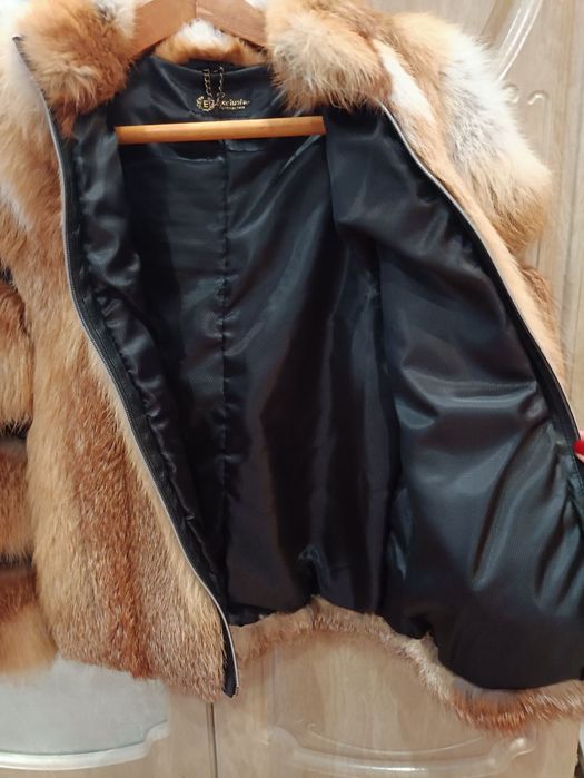 Полушубок из лисицы, короткая шубка с лисы с кожаными вставками новая!
