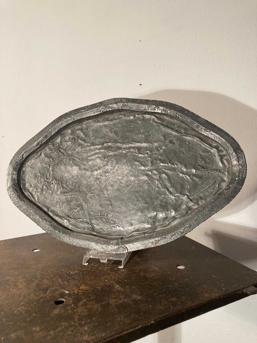 Francuska taca do koktajli w stylu secesyjnym