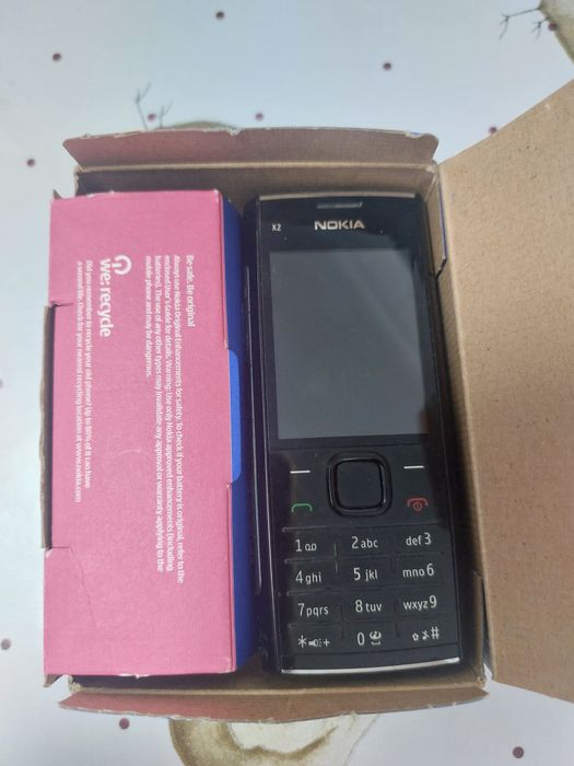 Vendo telemóvel Nokia x2_00