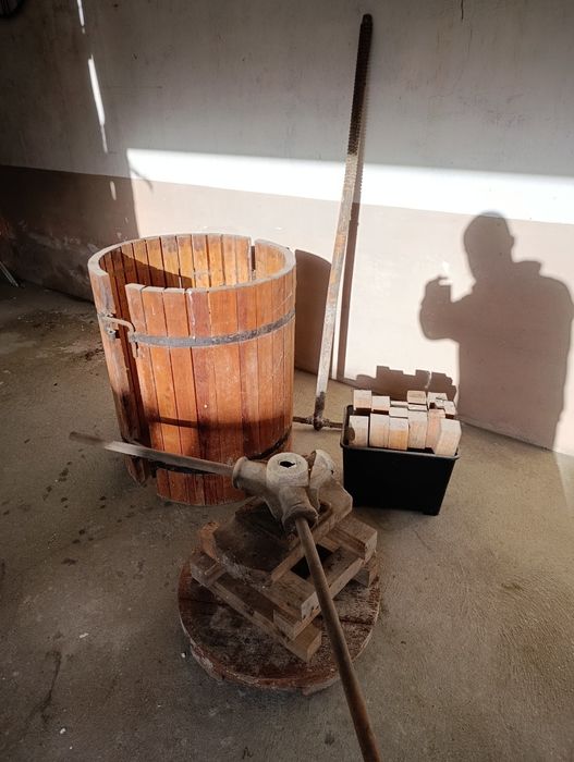 Prensa espremedor uvas