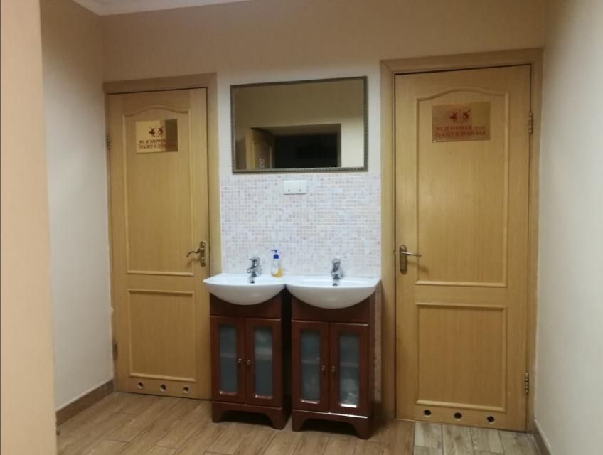 150 сутки ХОСТЕЛ КИЕВ Майдан Независимости Крещатик Театральная Центр