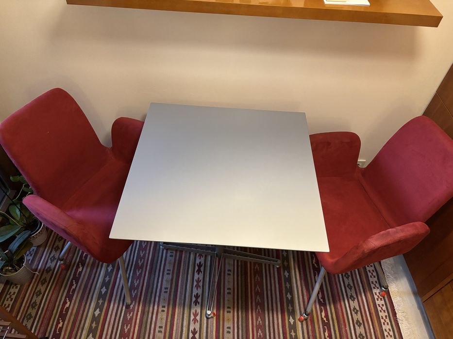 Conjunto mesa e 2 cadeiras