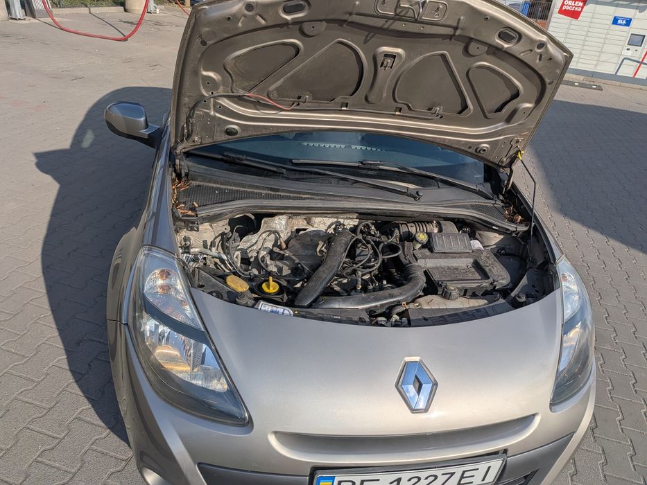 Продам свою Renault Clio 3