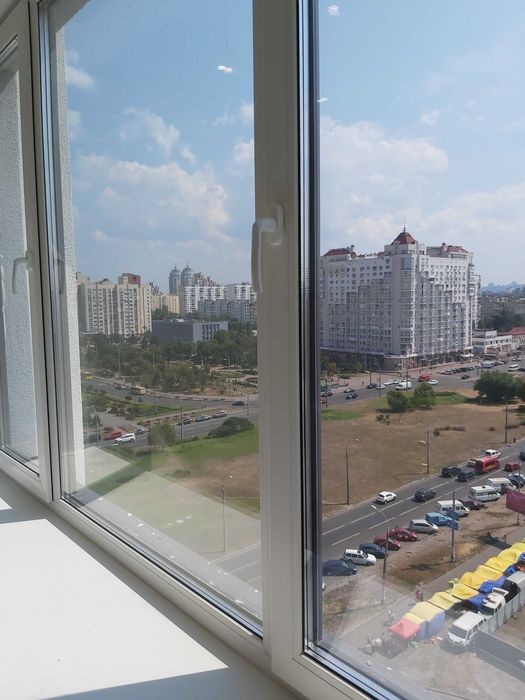 Продаж видової квартири Оболонь пл,Мінська Смарт Плаза