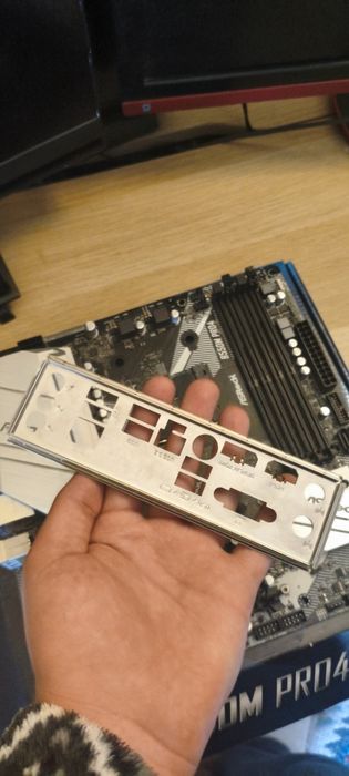 B550m pro4 em bia condição