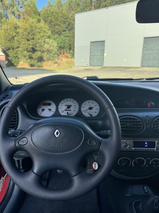 Renault Megane 2.0 16V F7R