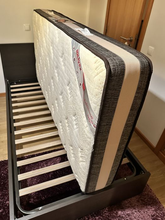 Selling two single beds and mattresses, either separately or as a set64752387626371121