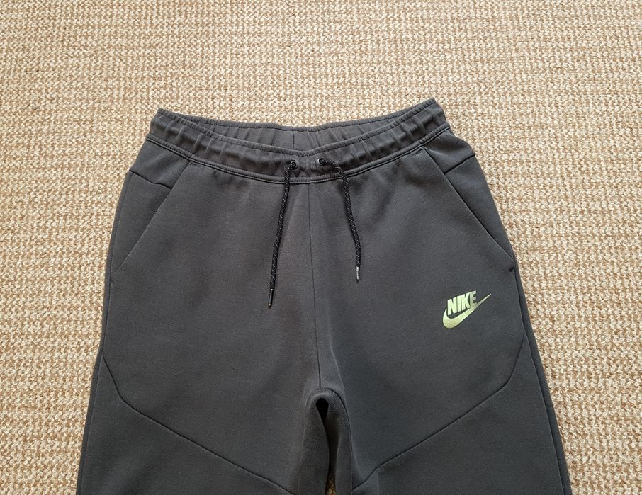 Nike Tech Fleece Reflective Jogger штани джогери оригінал M