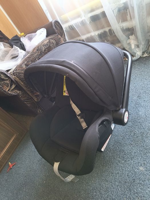 Коляска очень красивая 3в1