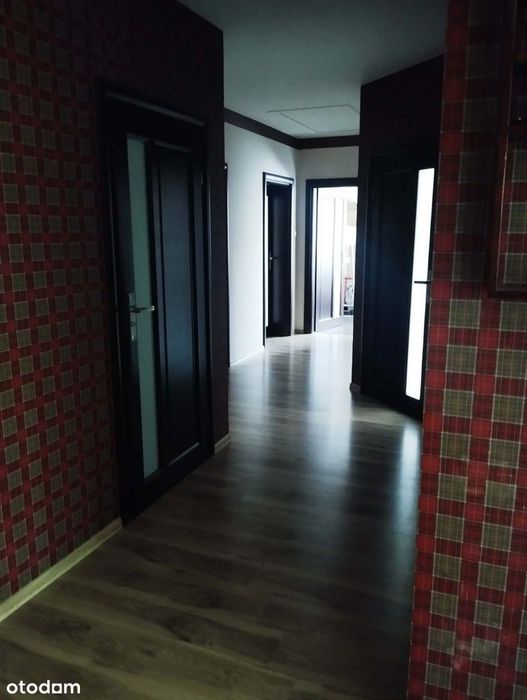 Parterowy dom z ogrodem i garażem w bryle – Wasilków, ścisłe centrum