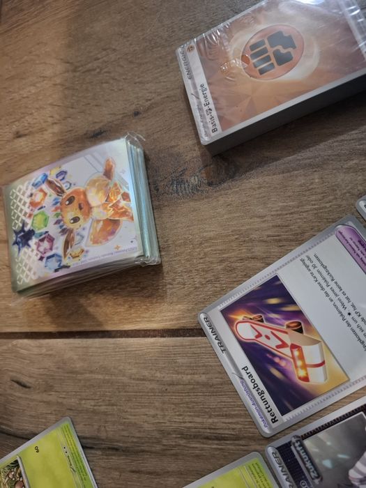 Zestaw Pokemon Prismatische Entwicklungen Kolekcjonerski
