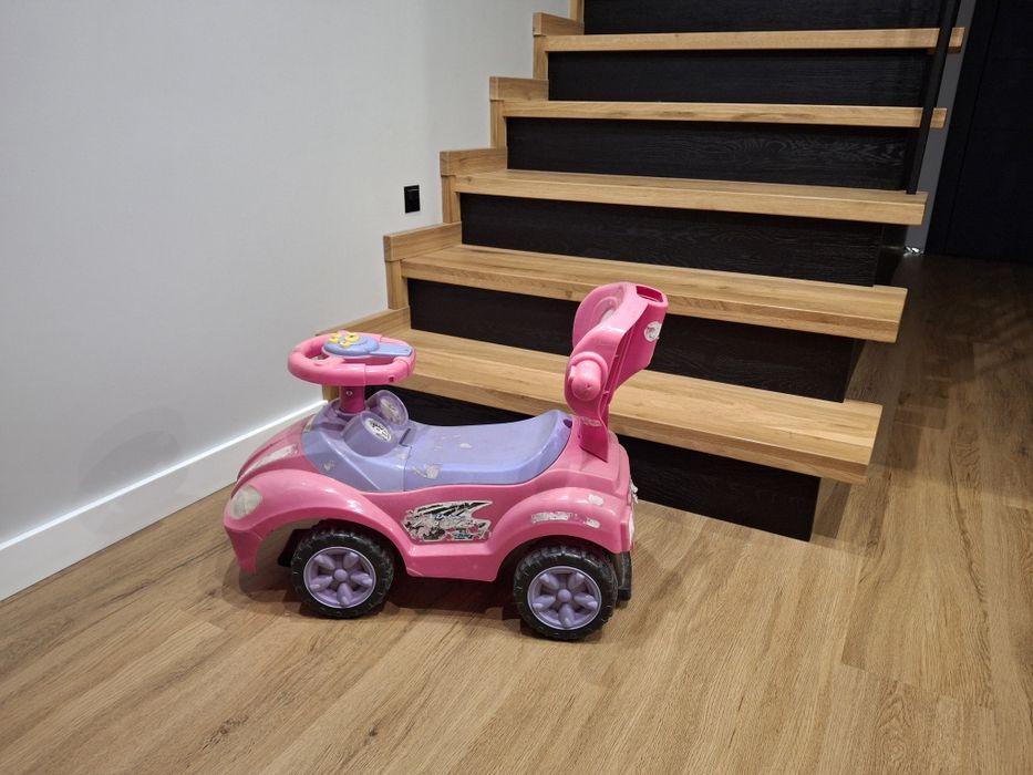 Samochodzik jezdzik pchacz popychacz dzieciecy