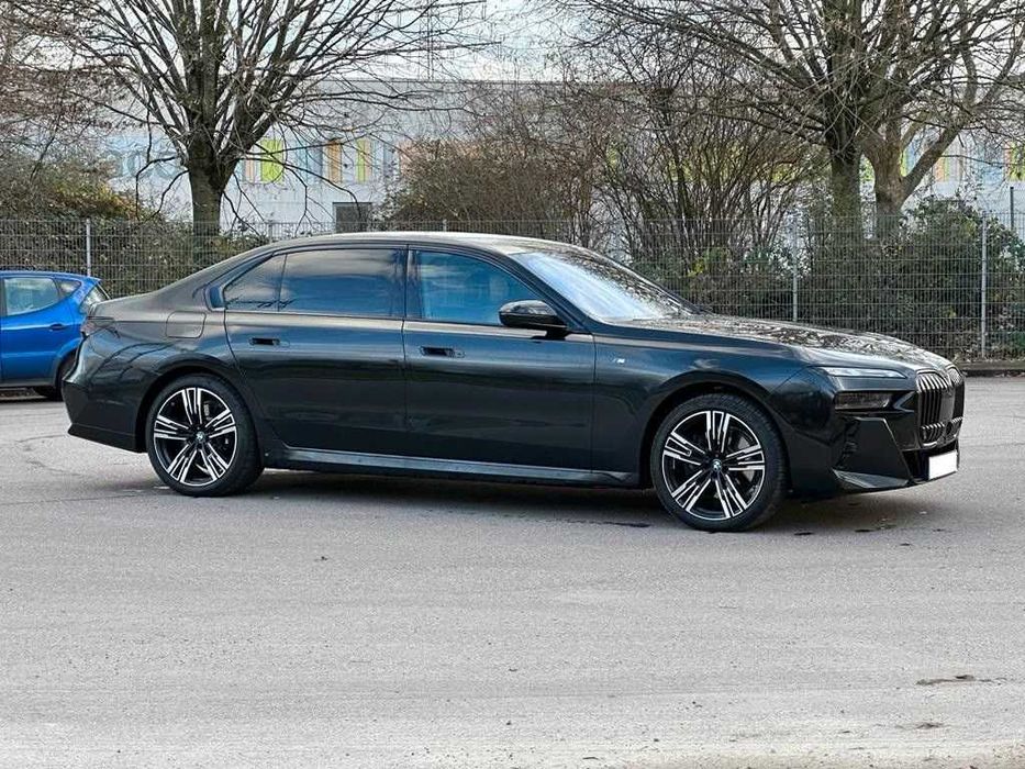 Бампер BMW Seria 7 G70 запчастини БМВ 7 Г70 бампер разборка