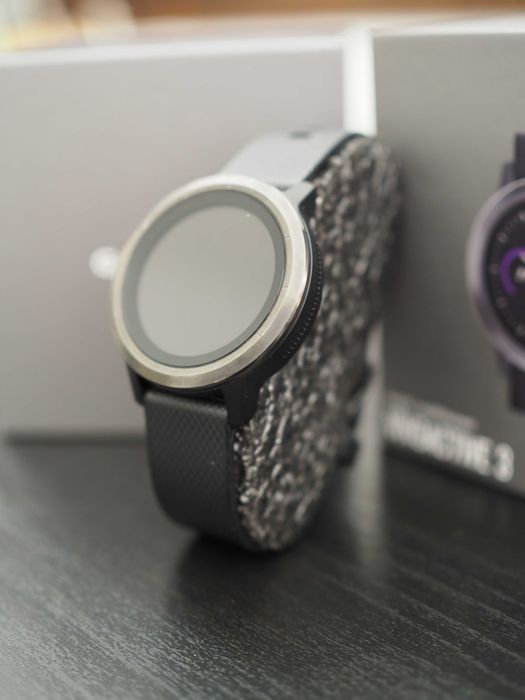 Garmin Vivoactive 3 Smartwatch - Raramente utilizado