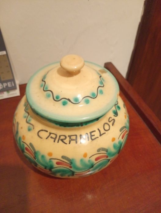 Terrina de cerâmica artesanal - caramelos - antiga	vintage*