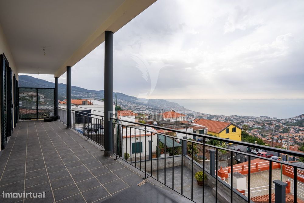 Prédio com Potencial para Hostel ou Alojamento Local | Vista Incrív...