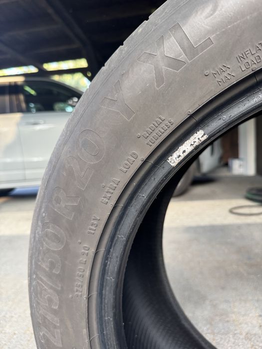 Komplet Continental PremiumContact 6 275/50 R20