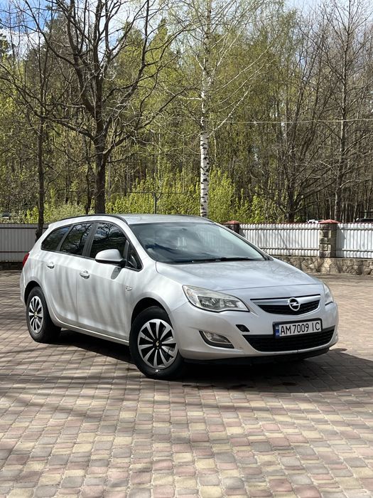Opel Astra J Sports Tourer